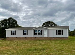 477 Island Creek Rd, Cowpens, SC 29330