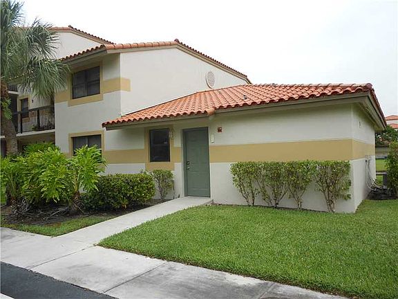 2nd image of 9909 Nob Hill Ct