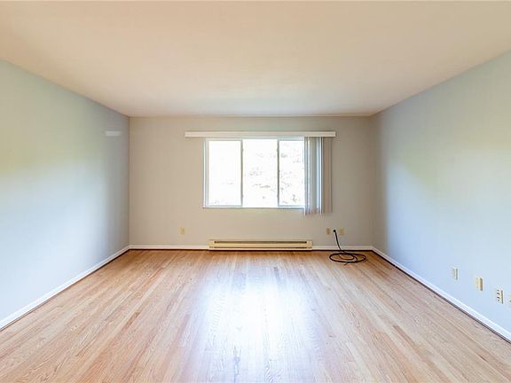 2nd image of 4835 N Bolton Ave #3