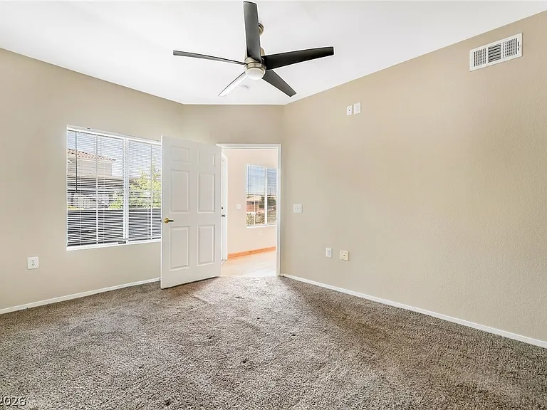 10245 S Maryland Pkwy #132 — Photo 21
