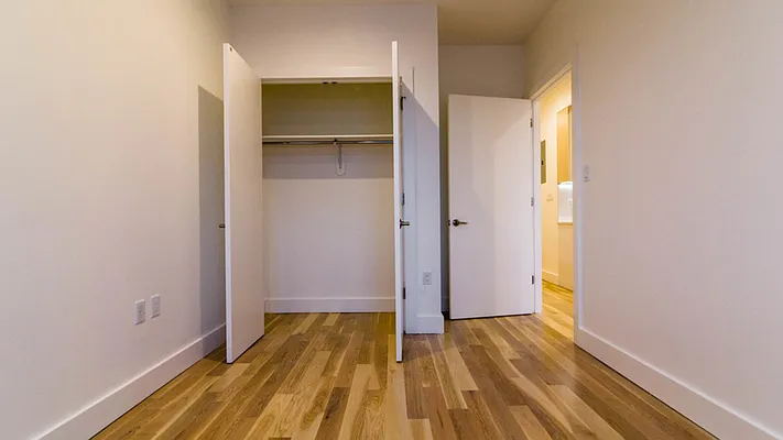 Rented by Nooklyn NYC LLC | media 12