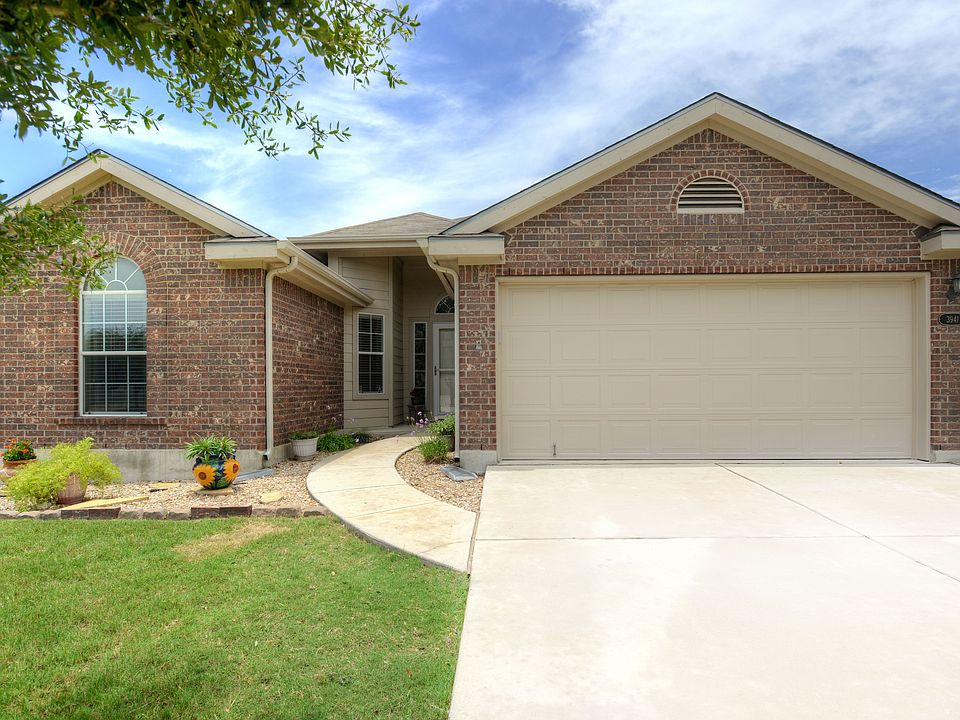 1st image of 3941 Wensledale Dr