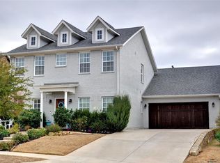 208 Parkview Dr, Aledo, TX 76008