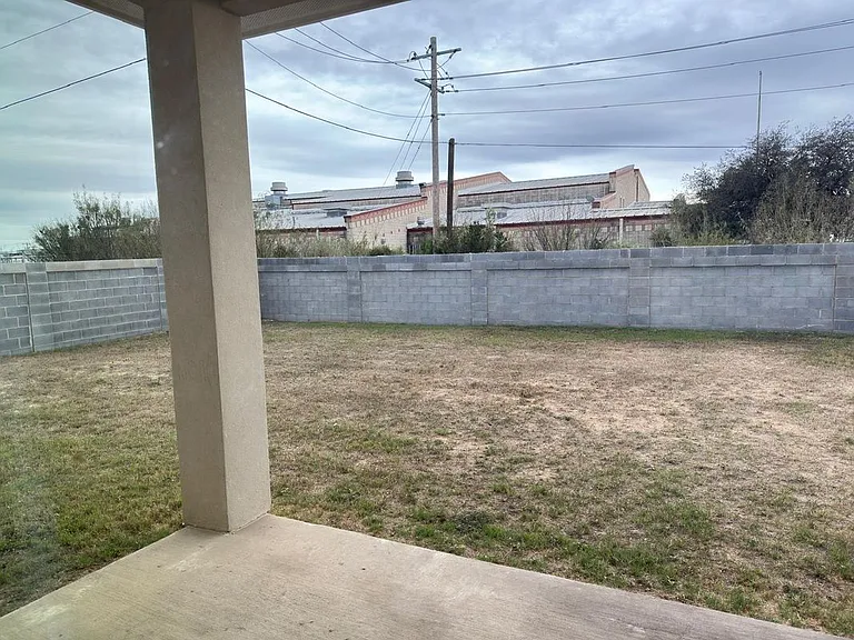 6002 Amir Dr — Photo 19
