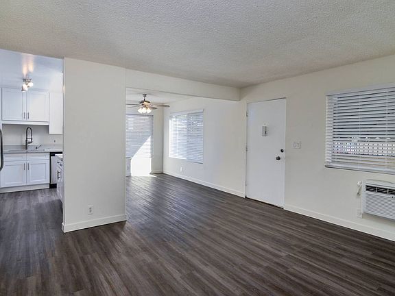 2nd image of 3030 Montrose Ave #105