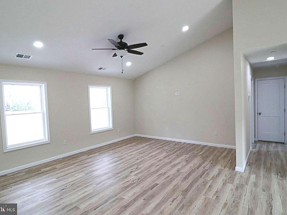 5th image of 2427 Rock Dr