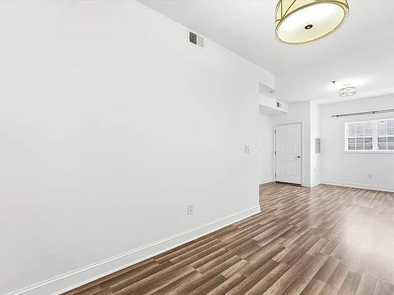 318 54th St #1B — Photo 7