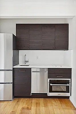 3rd image of 347 W 57th St #33BB