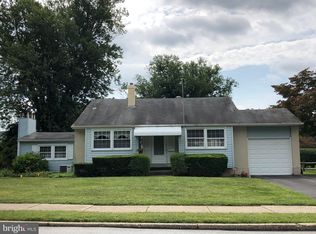 139 Lake Dr, Downingtown, PA 19335