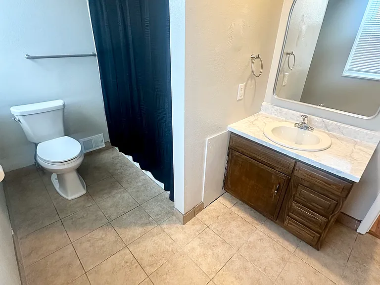 321 Ella St #11 — Photo 9