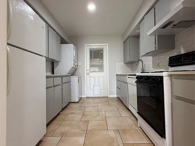 604 Gaylor St #A — Photo 3