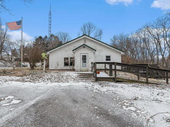 308 Bellevue St, New Carlisle, IN 46552