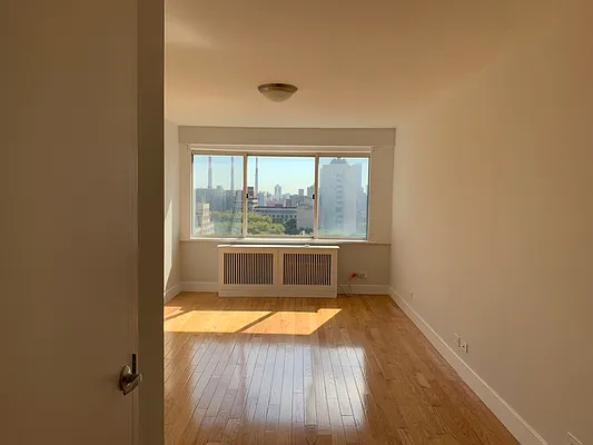 Rented by Stonehenge NYC LLC | media 3