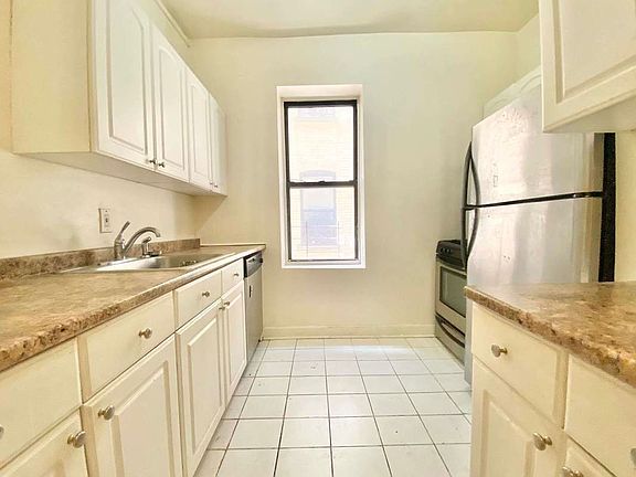 2nd image of 367 Edgecombe Ave APT 23