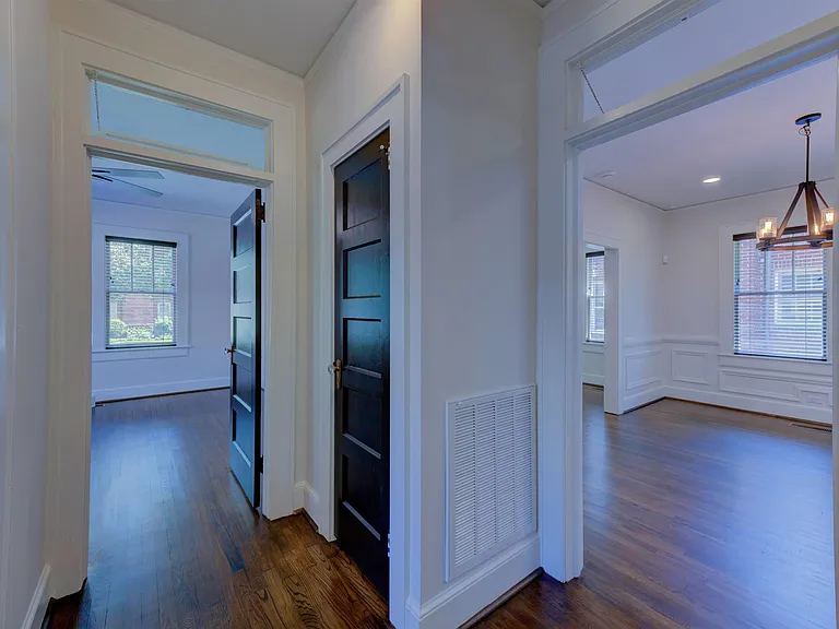 2405 Sumter St — Photo 21