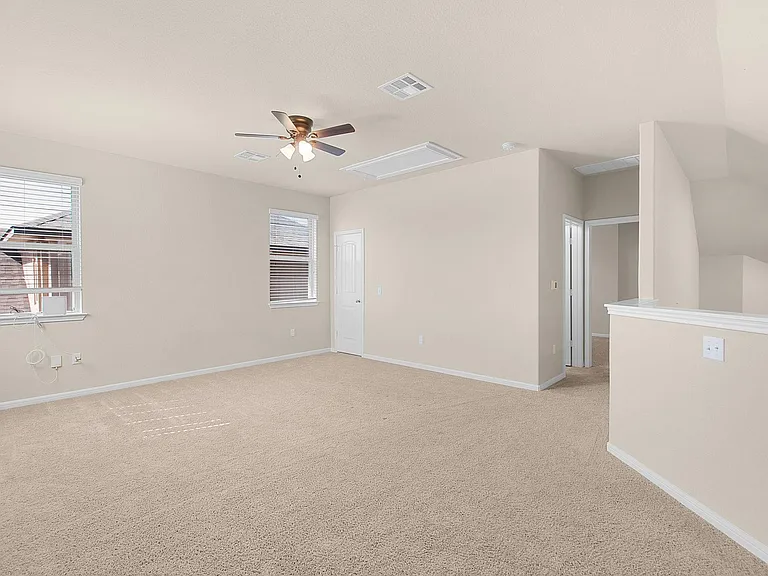 2437 Lyla Ln — Photo 15