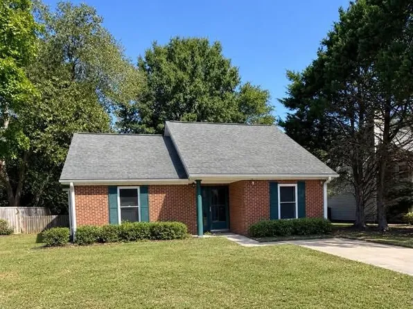 1695 Cumberland Pl, Greenville, NC 27858