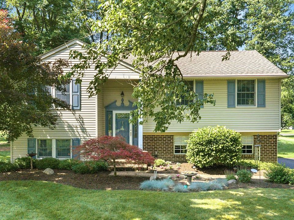 1st image of 113 Acorn Pl