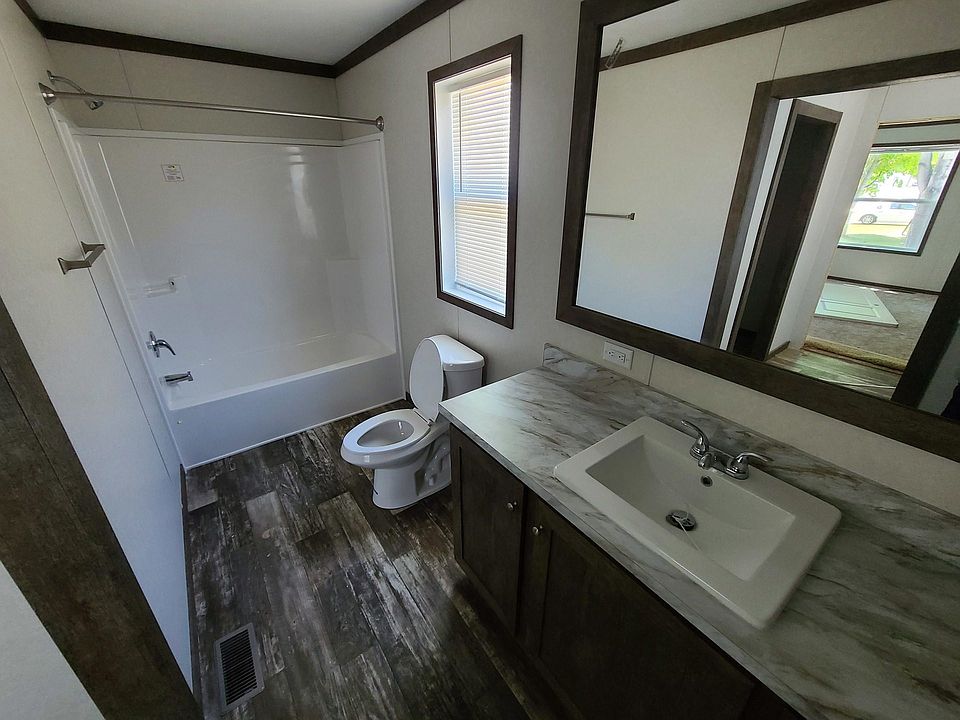 1st image of 516 Courtland Ln #481