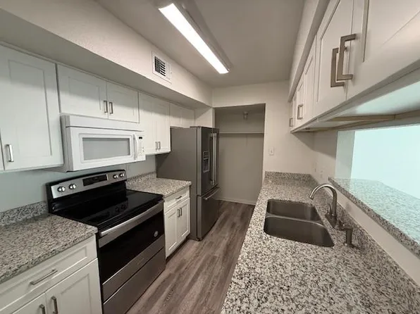 7200 W T C Jester Blvd, Houston, TX