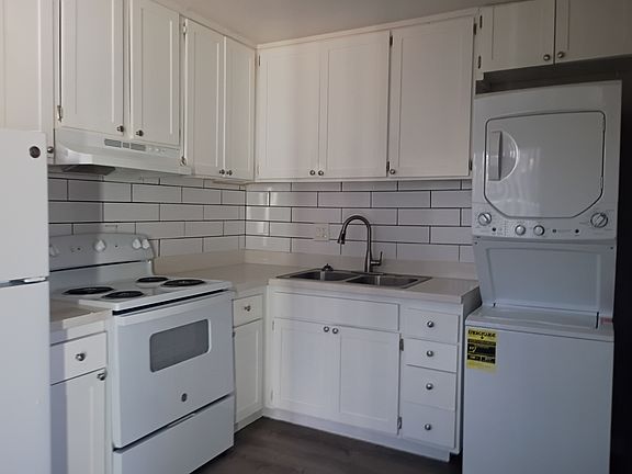 2nd image of 6444 Casada Way #9