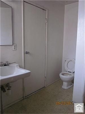 4th image of 467 Faxina Ave