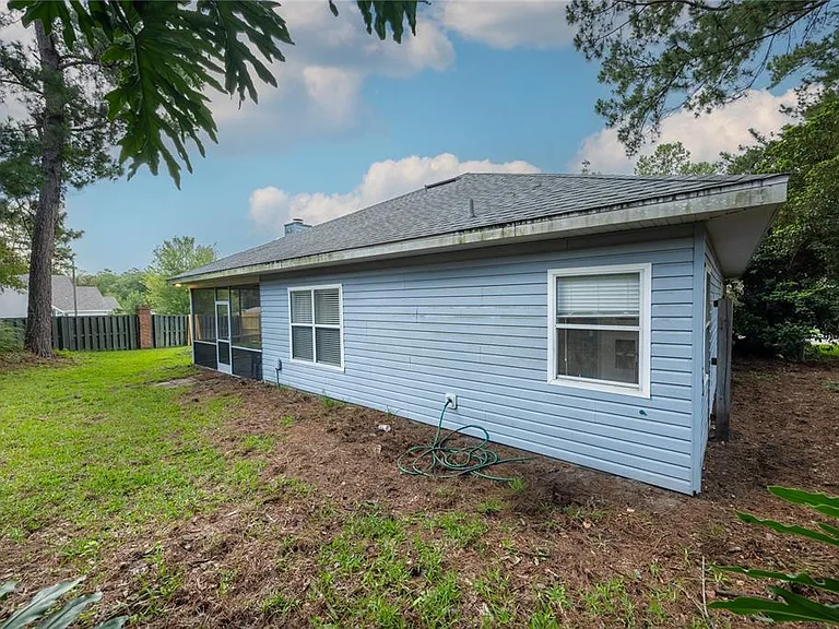 11516 NW 16th Pl — Photo 43