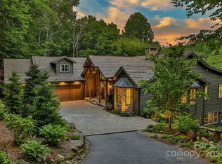 580 Falls Dr W, Highlands, NC 28741