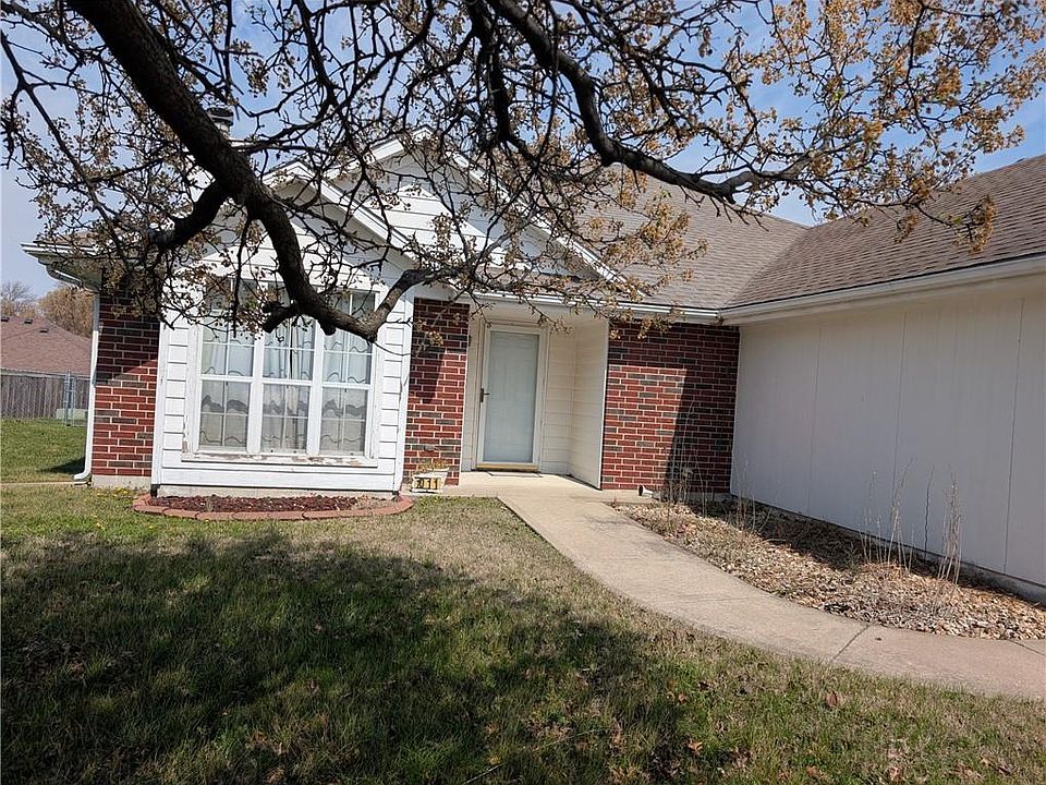 1st image of 1011 Bedford Dr