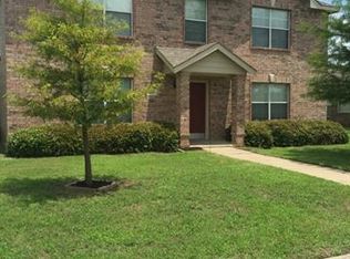 209 Shady Oaks Ln, Red Oak, TX 75154