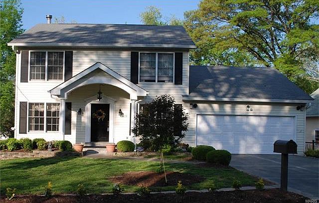 1st image of 821 Hawkins Ct