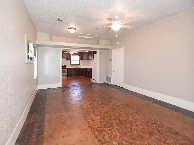 1725 Classen Blvd — Photo 5