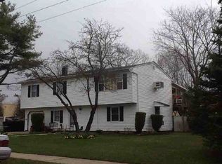 103 Casement Ave, Central Islip, NY 11722