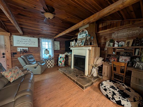 2nd image of 702 Kight Ward Rd