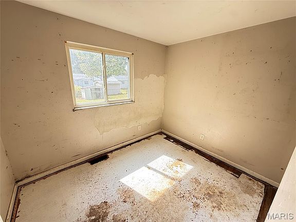 5th image of 20 Hill Pl