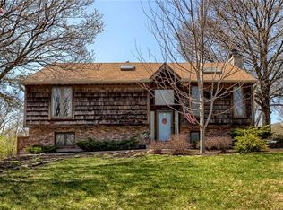 7138 Quivira Rd, Shawnee, KS 66216