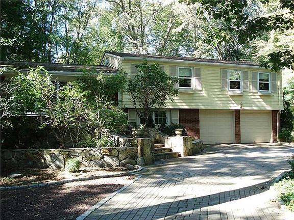 2nd image of 13 Gould Pl