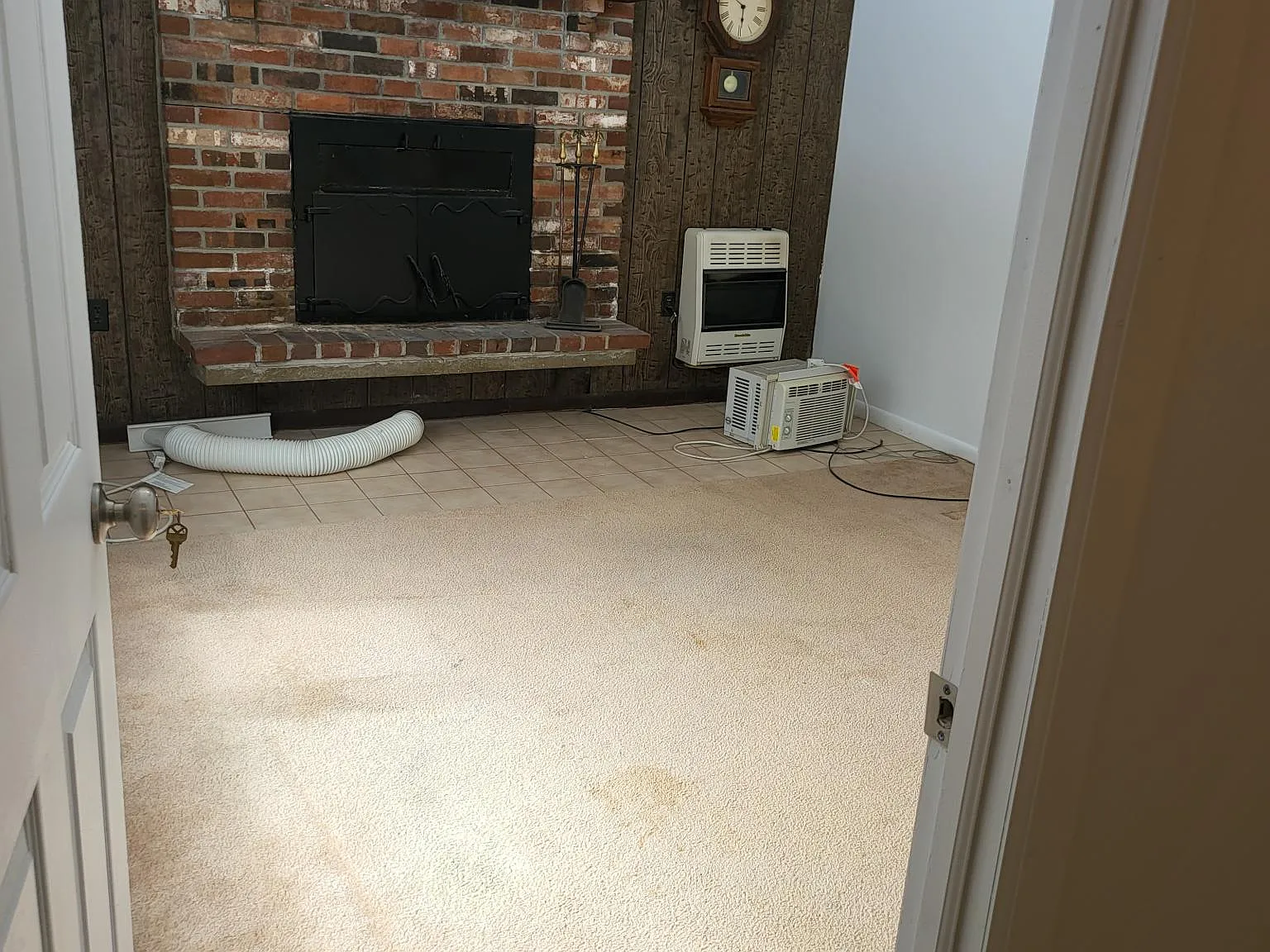 2 bed, 750 sqft, $1,500 — Photo 2