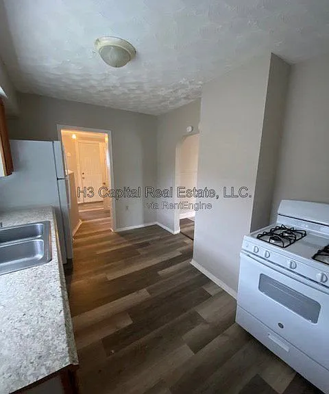 1715 Edwardsville Rd — Photo 7