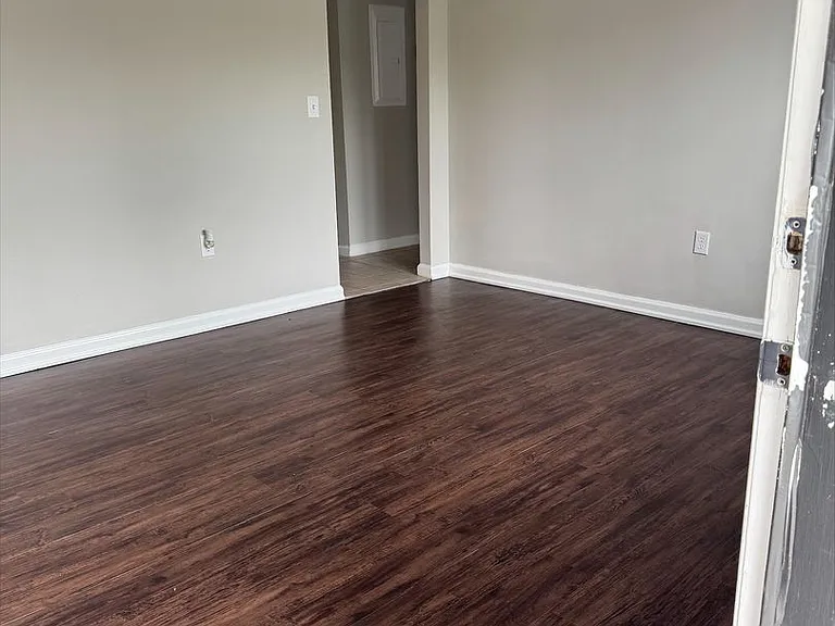 Hampton Avenue Apartments Comfortable Greenville Living Close to Everything — Photo 31