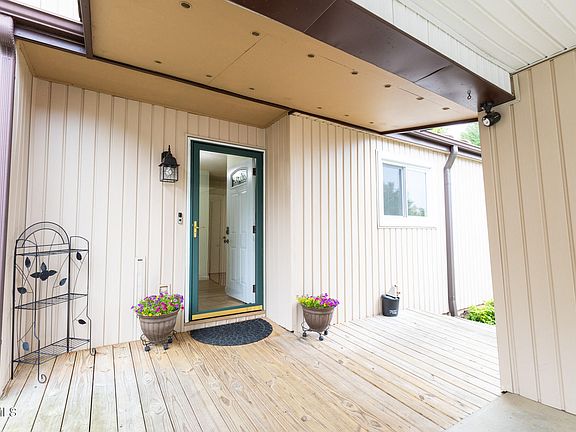 3rd image of 1145 Pebble Dr #1145
