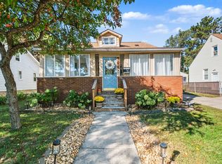 1616 Albany St, Ferndale, MI 48220