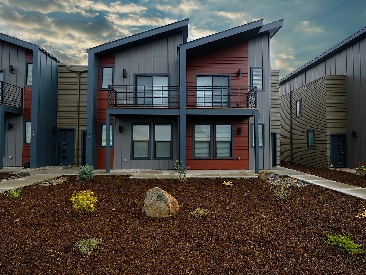 The 27 Elm — Photo 1
