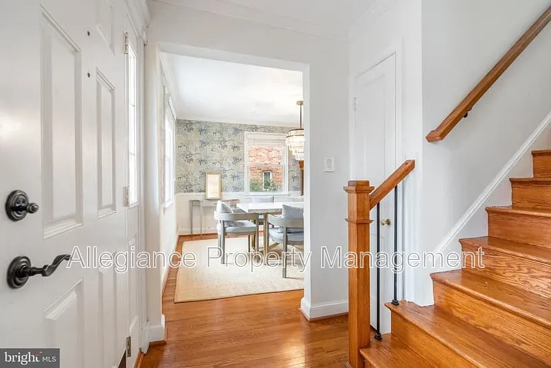 3 bed, 3.5 bath, 1620 sqft, $4,500 — Photo 3