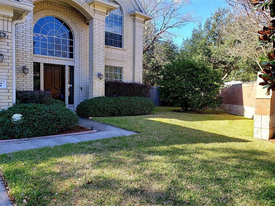 1st image of 9327 Willow Crossing Dr