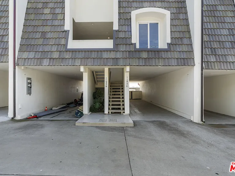 11954 Oceanaire Ln — Photo 31