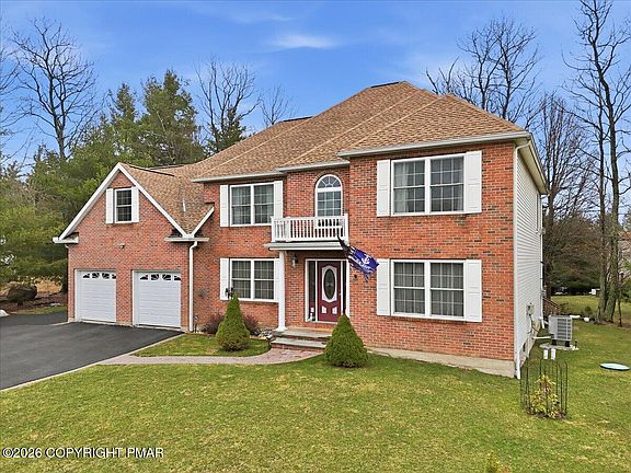 5th image of 351 Autumn Ln