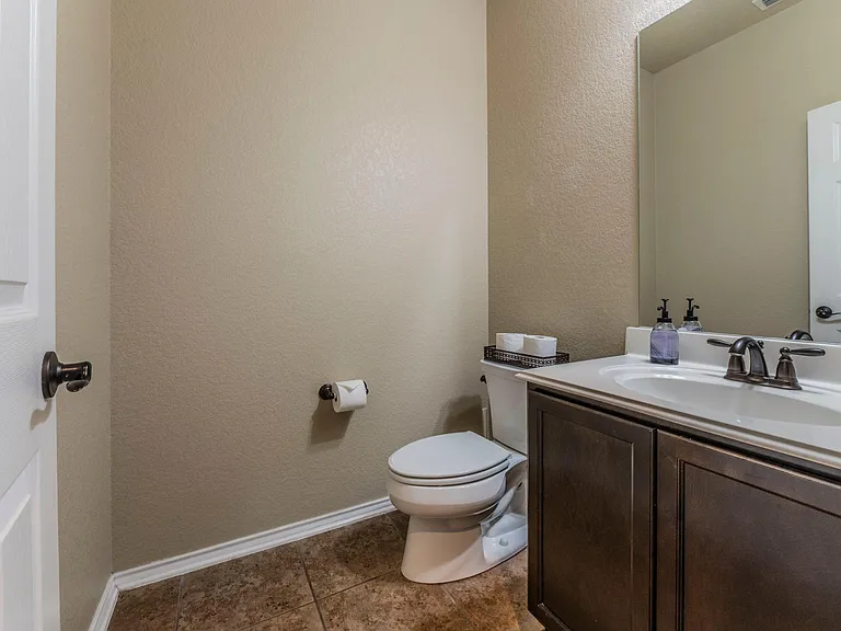11415 Roadrunner — Photo 18