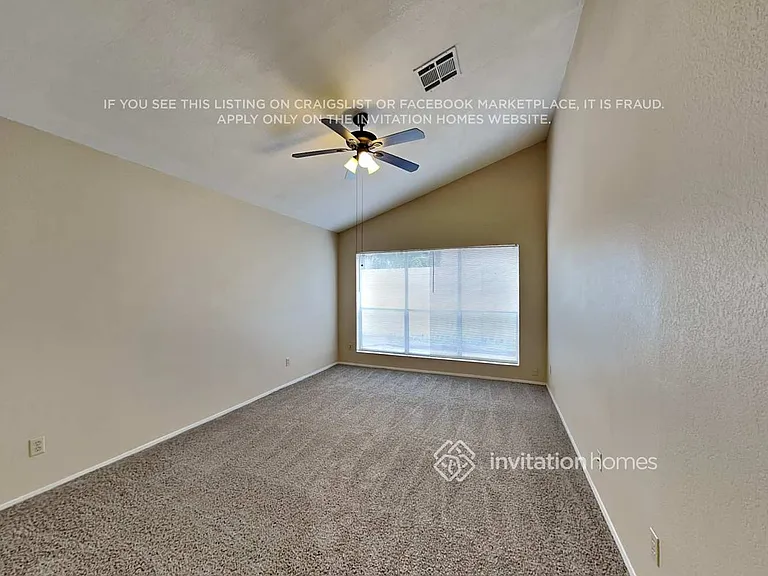406 E Topeka Dr — Photo 10
