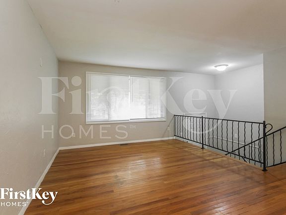 3rd image of 10342 Heather Hills Rd